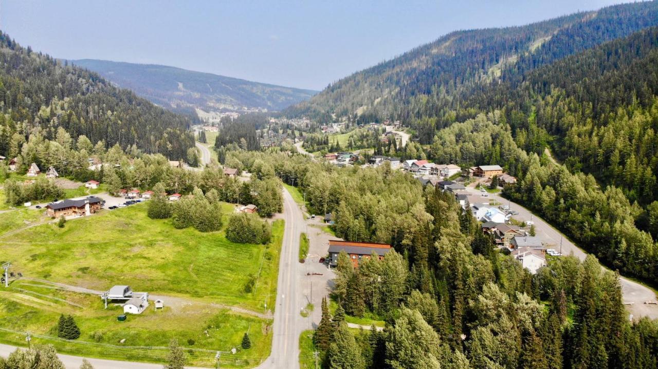 The Burfield Hotel Sun Peaks Kültér fotó